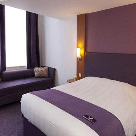 Premier Inn Haydock Park/M6 J23 Уоррингтон Экстерьер фото