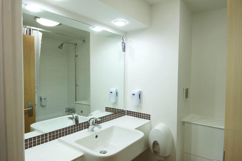 Premier Inn Haydock Park/M6 J23 Уоррингтон Экстерьер фото